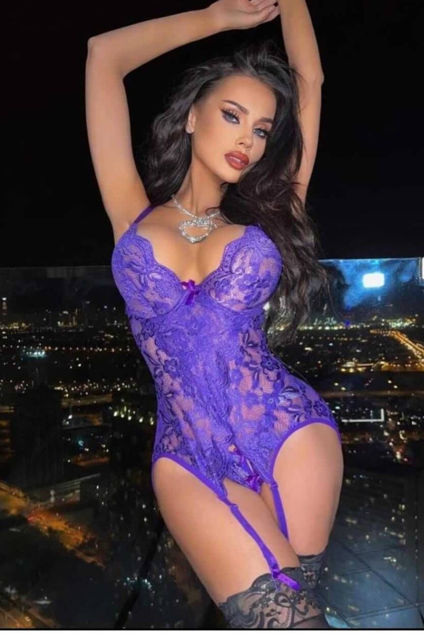Esenler Escort Bayan Cananla Sınırları Zorlayan Bir Gecenin Başlangıcı